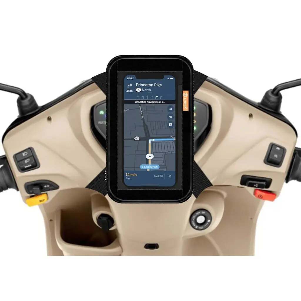 Universal Scooter Mobile Holder: Water-Resistant 7-Inch Pouch in Smoky Black